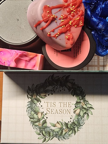 MEDIUM HOLIDAY GIFT BOX
