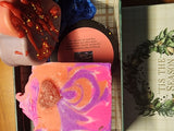 MEDIUM HOLIDAY GIFT BOX